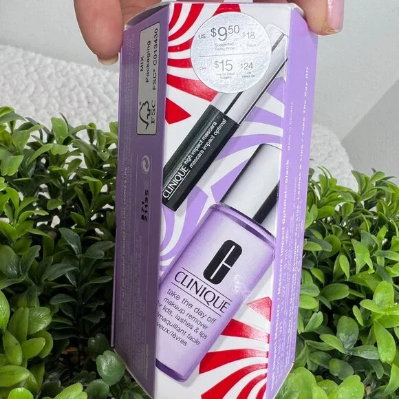 CLINIQUE - 4-Pc. Fan Favorites Mini Set (45$ Value) - Picture 3 of 5